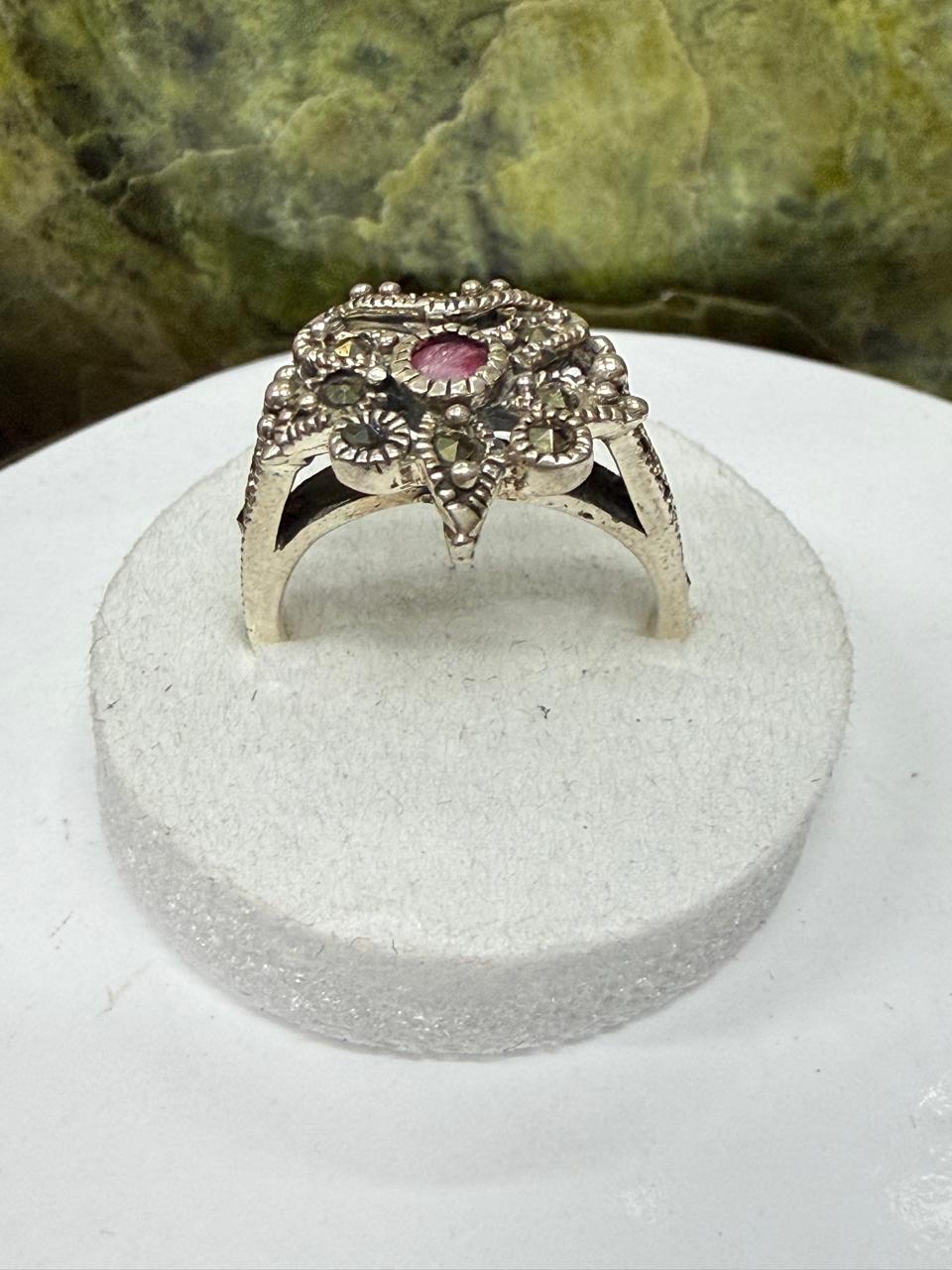 Ruby Stone Ring – 925 Sterling Silver
Add timeless elegance to your jewelry collection with this stunning Ruby Stone Ring, beautifully handcrafted in genuine 925 sterling silver. Featuring a vibrant red ruby, this ring symbolizes love, passion, confidence