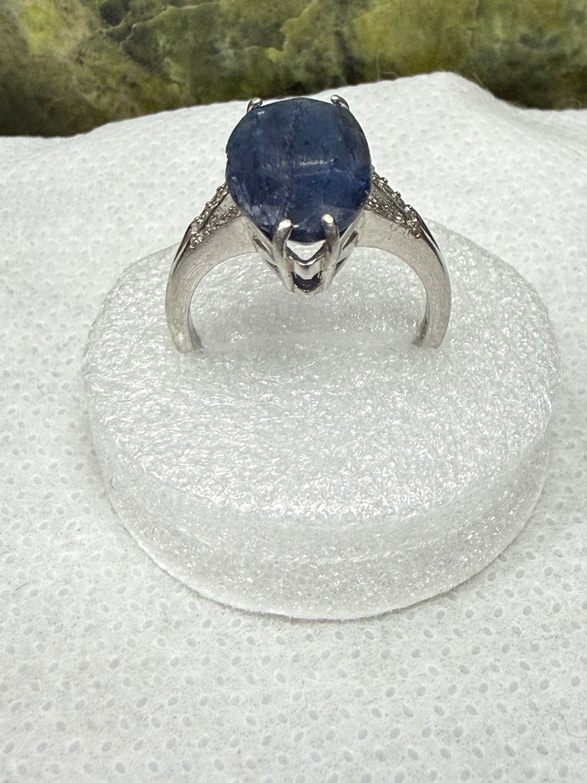 Blue Sapphire Ring – 925 Sterling Silver
Experience timeless elegance with this stunning Blue Sapphire Ring, beautifully crafted in genuine 925 Sterling Silver. Featuring a rich blue sapphire gemstone, this ring showcases exceptional color and brilliance,
