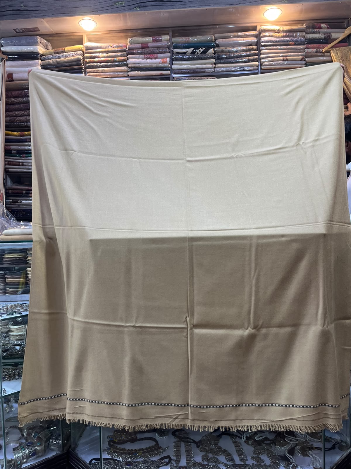 72 Woolen Gents Shawls