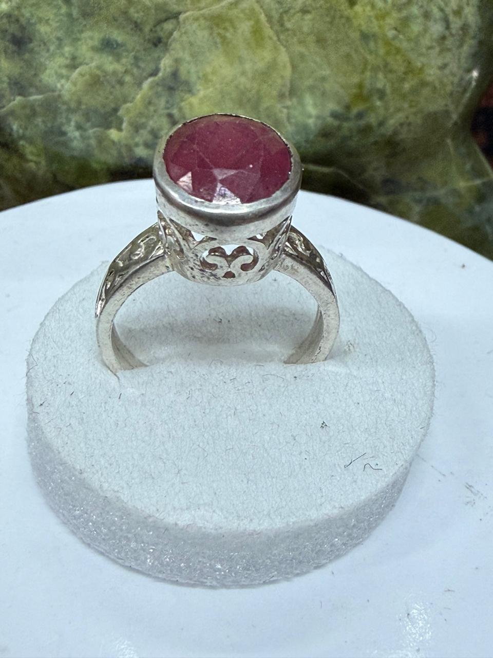Ruby Stone Ring – 925 Sterling Silver
Add timeless elegance to your jewelry collection with this stunning Ruby Stone Ring, beautifully handcrafted in genuine 925 sterling silver. Featuring a vibrant red ruby, this ring symbolizes love, passion, confidence