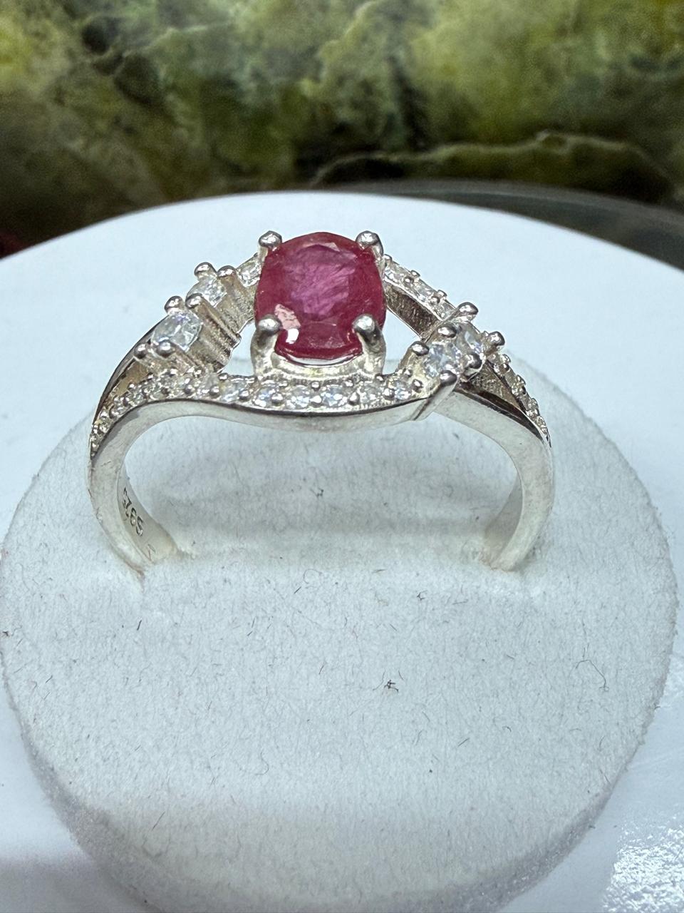 Ruby Stone Ring – 925 Sterling Silver
Add timeless elegance to your jewelry collection with this stunning Ruby Stone Ring, beautifully handcrafted in genuine 925 sterling silver. Featuring a vibrant red ruby, this ring symbolizes love, passion, confidence