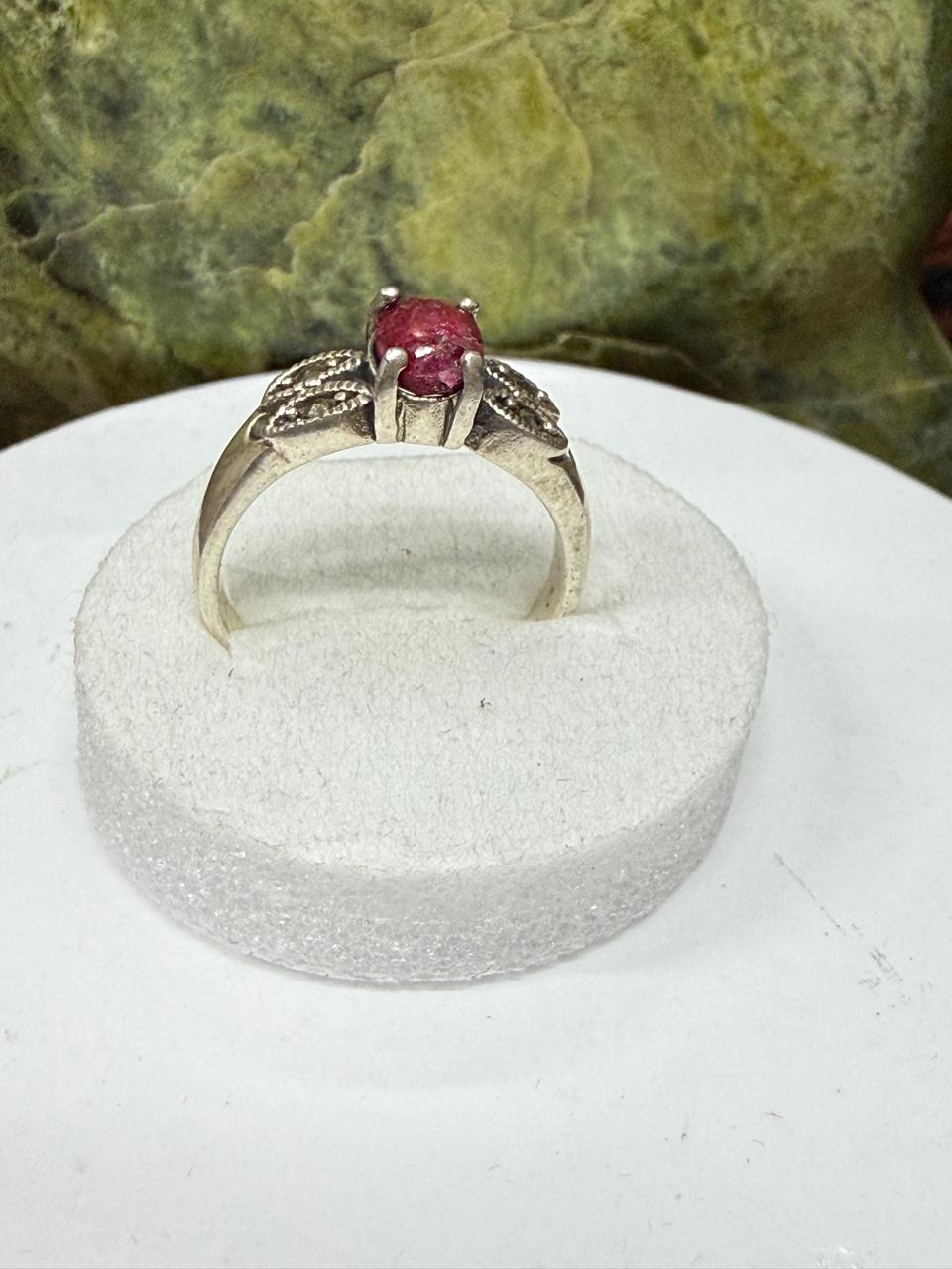 Ruby Stone Ring – 925 Sterling Silver
Add timeless elegance to your jewelry collection with this stunning Ruby Stone Ring, beautifully handcrafted in genuine 925 sterling silver. Featuring a vibrant red ruby, this ring symbolizes love, passion, confidence