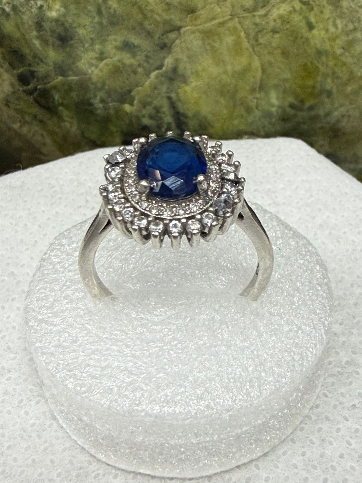 Blue Sapphire Ring – 925 Sterling Silver
Enhance your style with this elegant Blue Sapphire Ring, expertly crafted in genuine 925 Sterling Silver. Featuring a captivating deep-blue sapphire gemstone, this ring showcases timeless beauty and refined craftsm