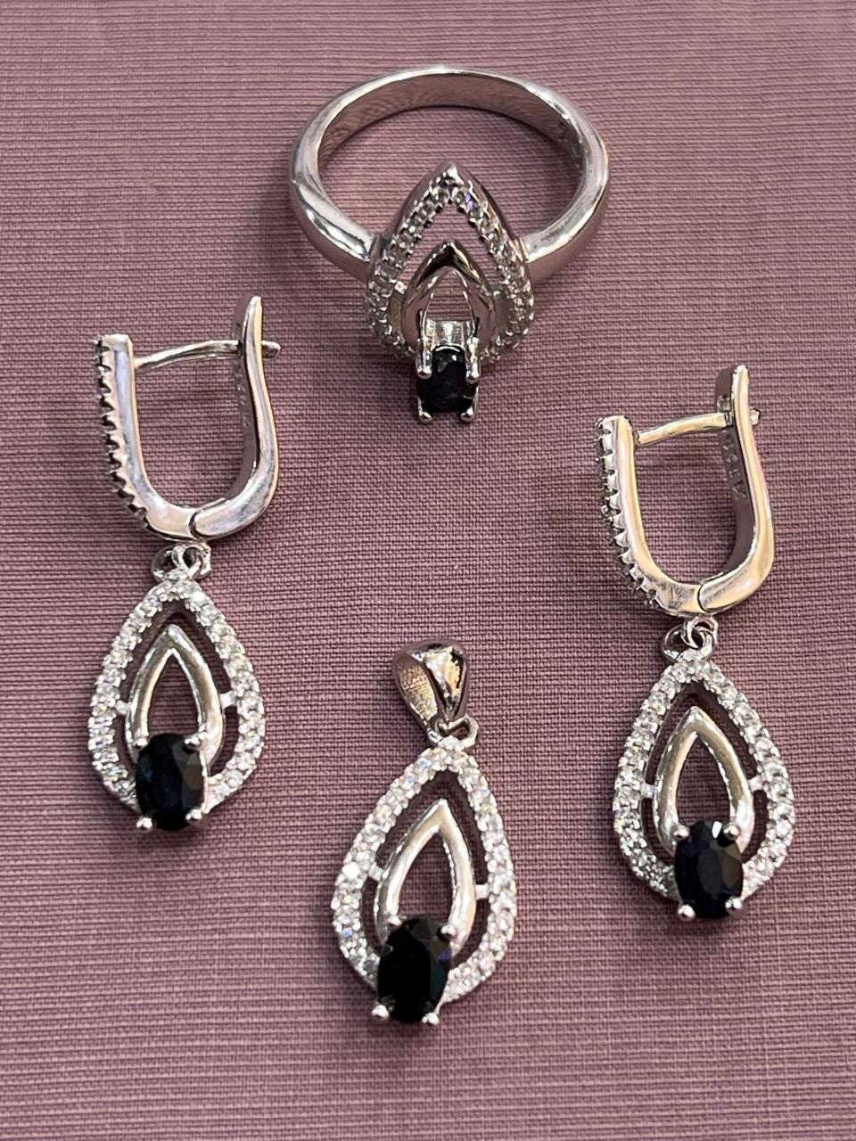925 Rohdium Sliver Sapphire stone Set