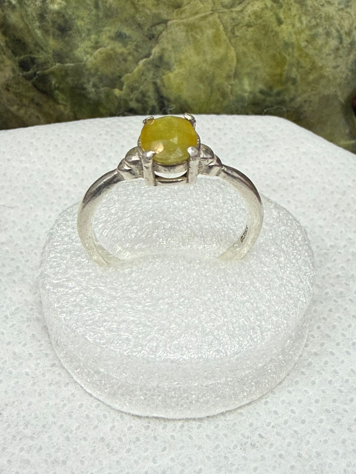 Yellow Sapphire Women's Ring – 925 Sterling Silver
Add a touch of elegance and sophistication to your jewelry collection with this stunning Yellow Sapphire Women's Ring, expertly crafted in genuine 925 Sterling Silver. Featuring a radiant yellow sapphire