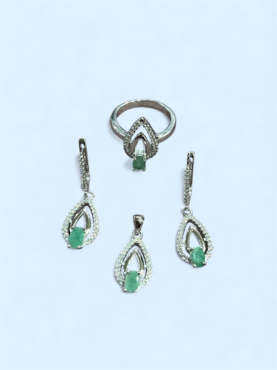 925 Rohdium Sliver Emerald Stone Set