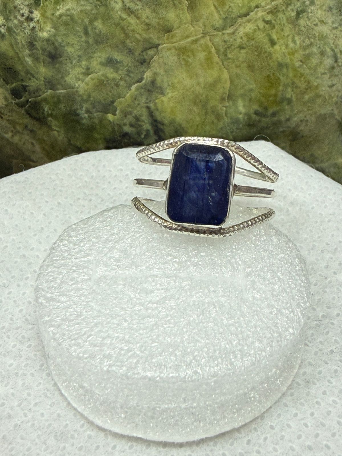 Blue Sapphire Ring – 925 Sterling Silver
Enhance your style with this elegant Blue Sapphire Ring, expertly crafted in genuine 925 Sterling Silver. Featuring a captivating deep-blue sapphire gemstone, this ring showcases timeless beauty and refined craftsm