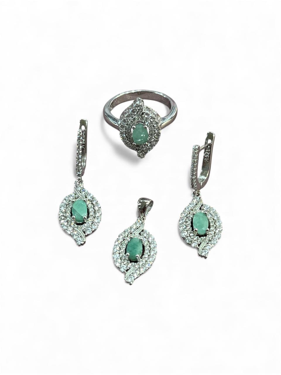 925 Rohdium Sliver Emerald Stone Set